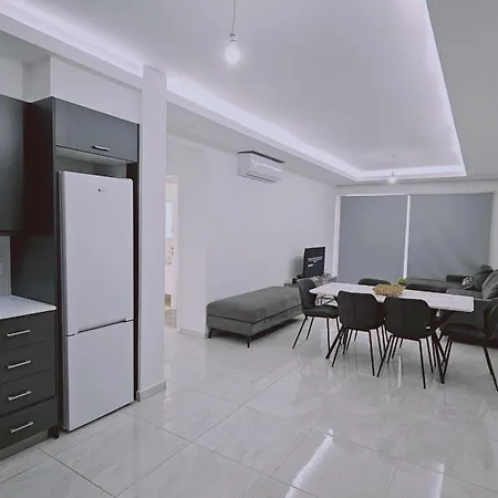 Aquamarine Apartamento Larnaca
